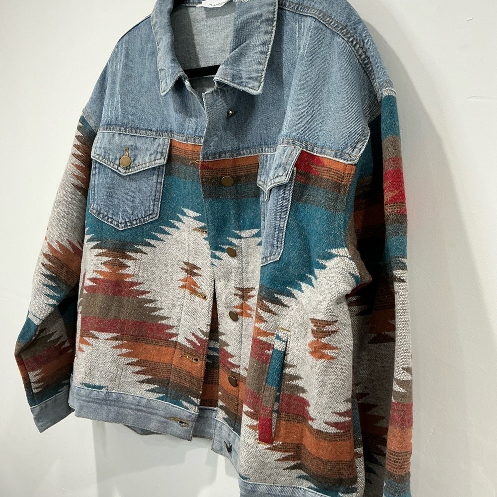 NWT Aztec Print Loose Denim Patchwork Jacket - Picture 3 of 7